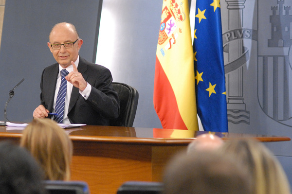 Ministro Cristóbal Montoro en la rueda de prensa del Consejo de Ministros