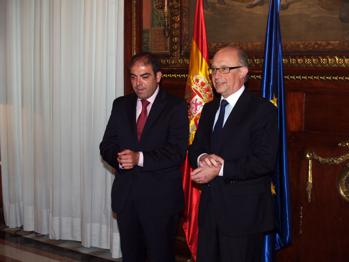 Imagen de Montoro reunido con el presidente de ATA, Lorenzo Amor
